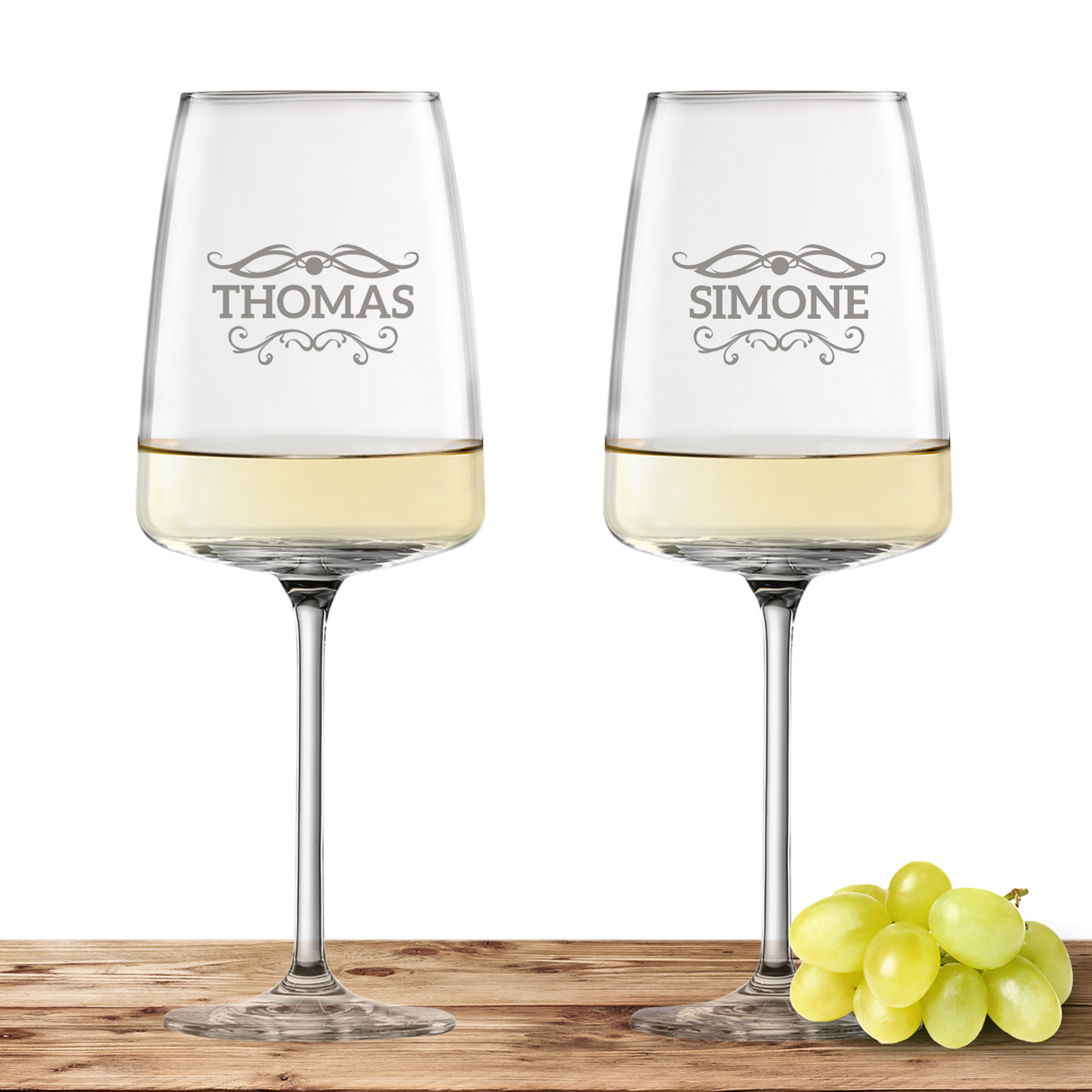Produktbild von 2x Weinglas Zwiesel Glas Weißweinglas VIVID SENSES 535ml "Barock 01" mit Namen und Wunschtext