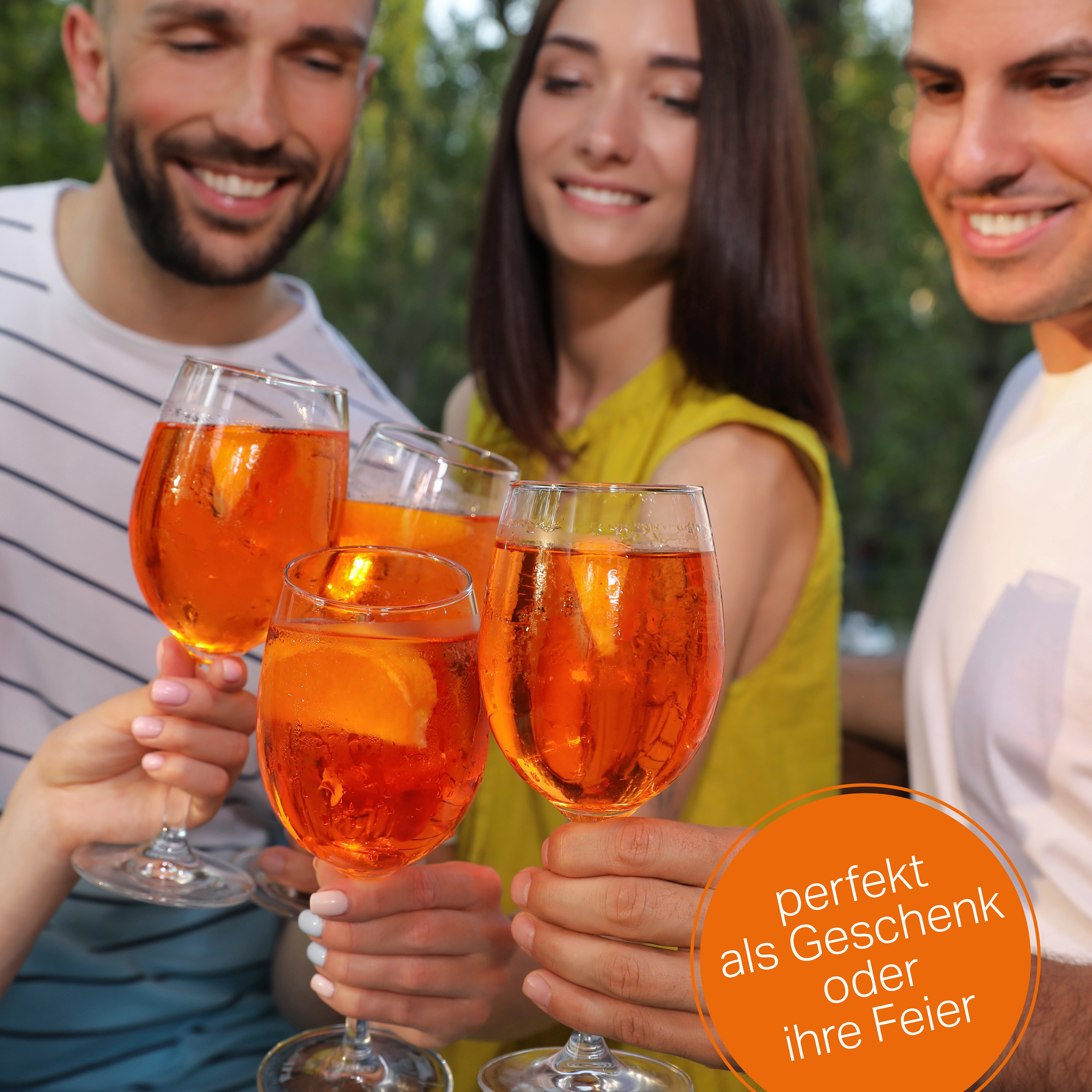 Personen stoßen an mit Aperolglas-geschenkidee aperolglas - Produktbild 5 von