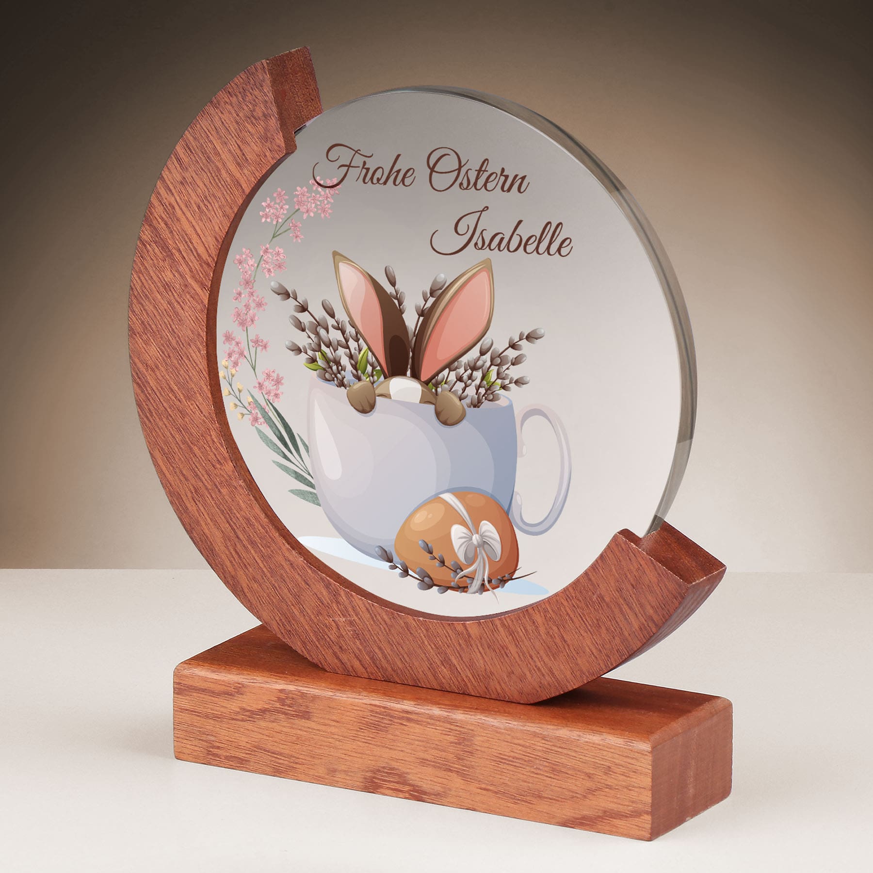 Produktbild von Glastrophäe „Osterzauber in der Tasse“ (Mahagoni)