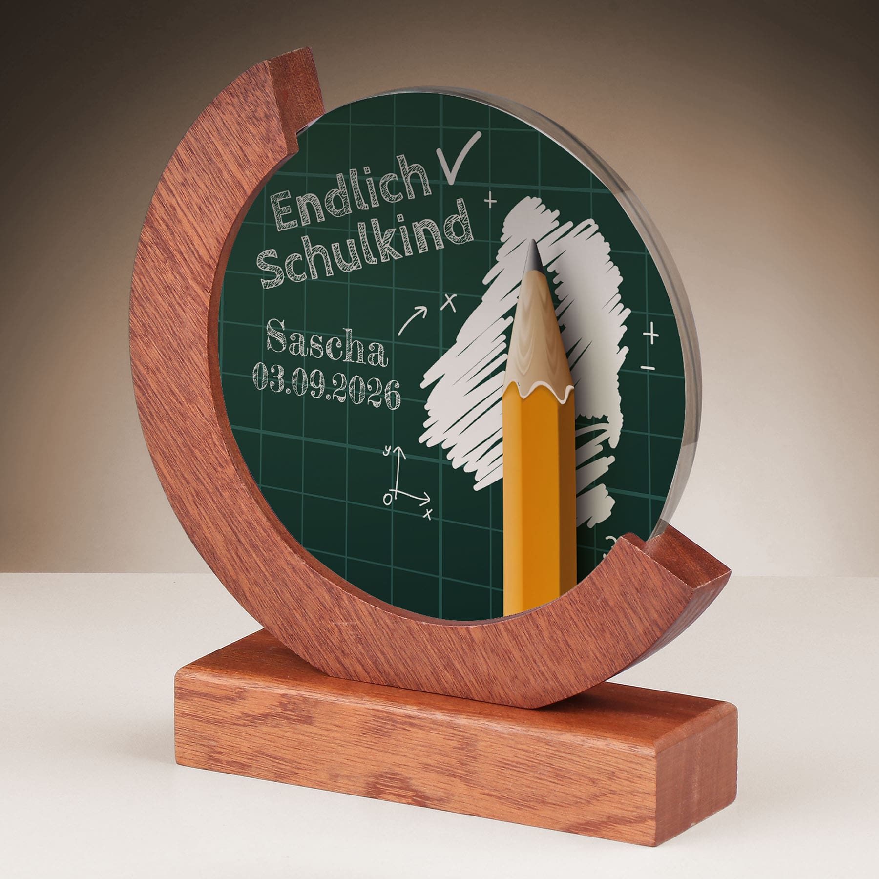 Produktbild von Glastrophäe „Endlich Schulkind“ (Mahagoni)