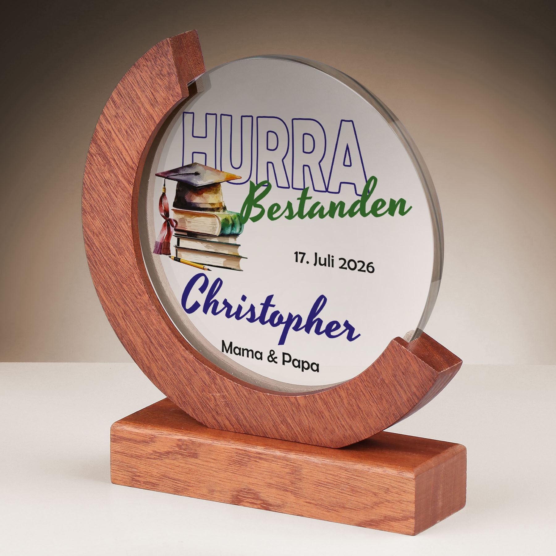 Produktbild von Glastrophäe „Hurra, bestanden!“ (Mahagoni)