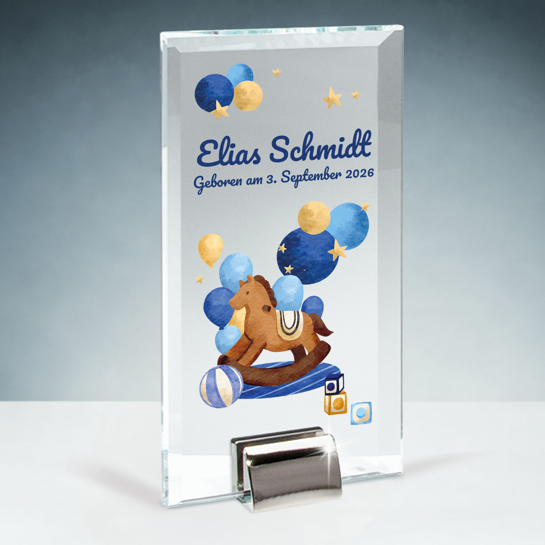 Produktbild von Glastrophäe „Zur Geburt unseres Babys“