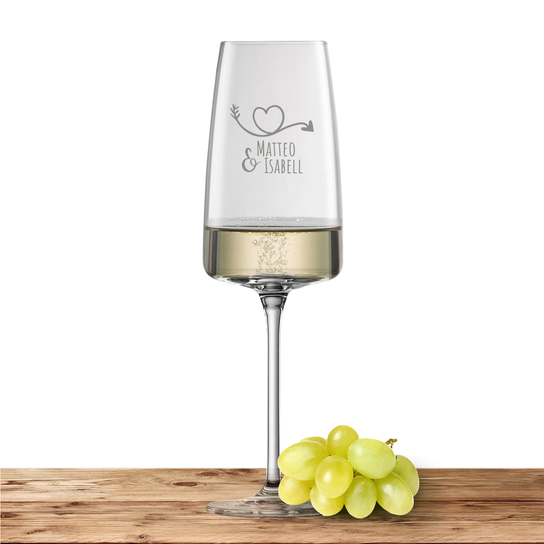 Produktbild von Zwiesel Glas Sekt- und Schaumweinglas VIVID SENSES 388ml "Herzpfeil" mit Wunschtext