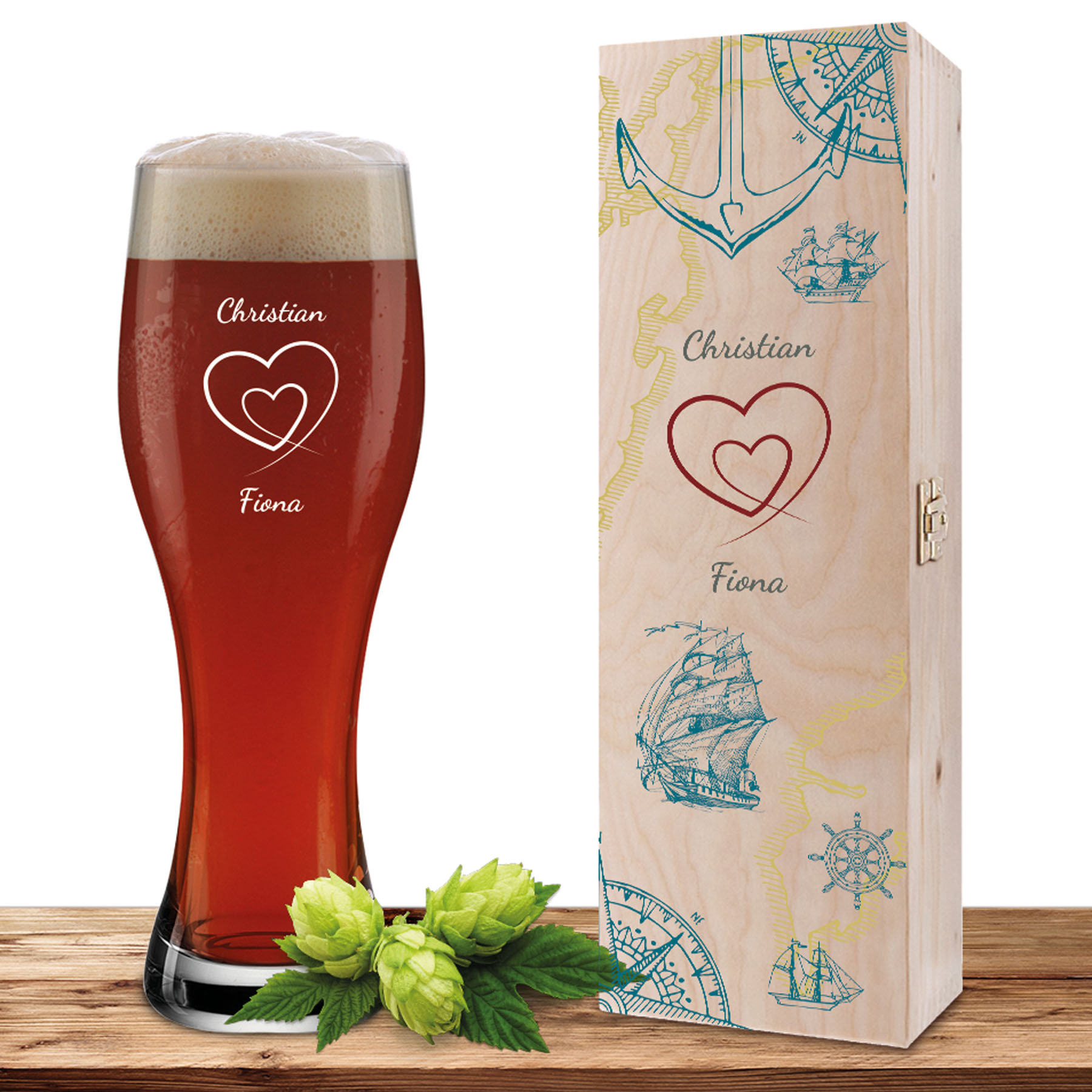 Produktbild von Personalisiertes Weizenglas-Holzkiste-Set mit Gravur und Bedruckung Karte "Herz im Herz"